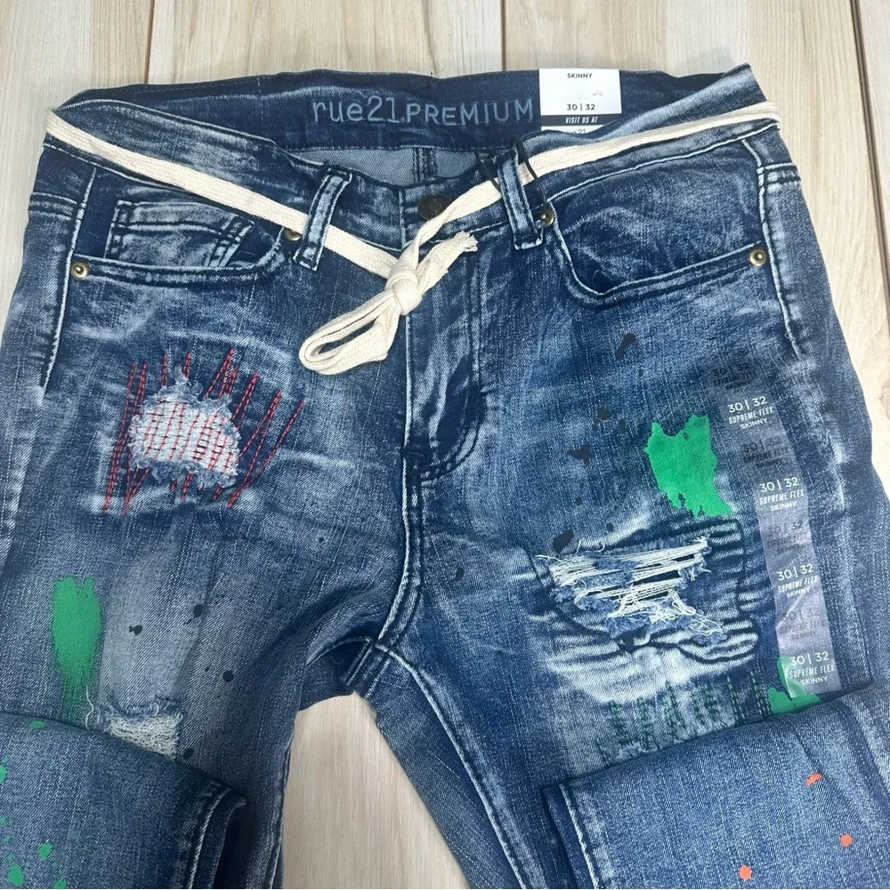 Rue21 Premium Supreme Flex Skinny Jeans 30X32 Distressed Paint‎ Splatter New
